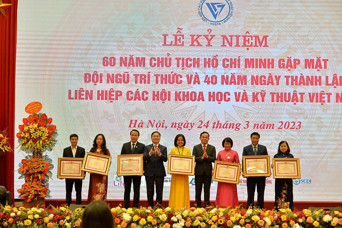 Lễ kỷ niệm 40 năm Ngày thành lập Liên hiệp Hội Việt Nam