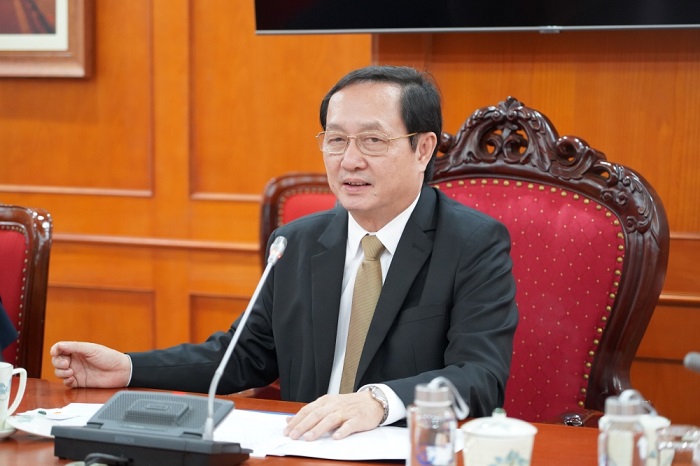 Bộ trưởng Huỳnh Thành Đạt phát biểu tại buổi làm việc.