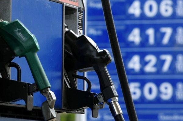 Giá xăng dầu đang "nóng" lên trên toàn cầu, thiết lập mức cao kỷ lục mới ở nhiều nước