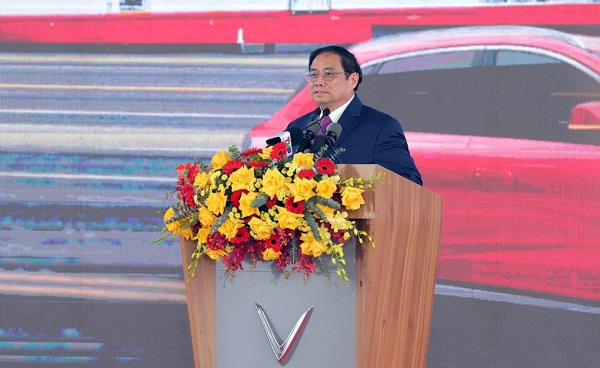 Thủ tướng chính phủ Phạm Minh Chính phát biểu tại lễ xuất khẩu xe điện của VinFast.