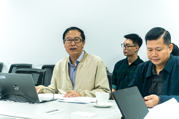 PGS.TS Đỗ Quang Huy báo cáo tiến độ các công tác chuẩn bị Đại hội.