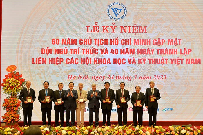 Lễ kỷ niệm 40 năm Ngày thành lập Liên hiệp Hội Việt Nam
