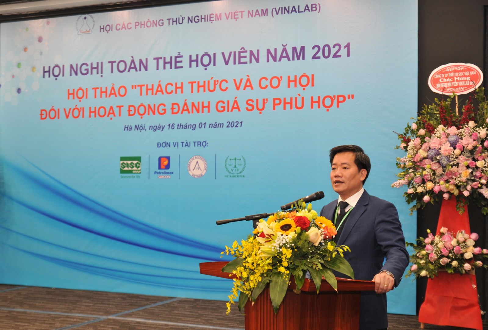 Chủ tịch VinaLAB - TS. Nguyễn Hoàng Linh phát biểu kết thúc chương trình hội nghị, hội thảo.