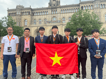 5 học sinh Việt giành huy chương Olympic Vật lý châu Âu